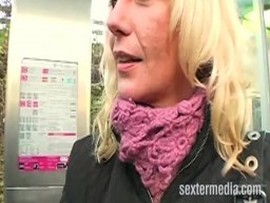 Deutsche blonde MILF Fotze mit knackigem Arsch